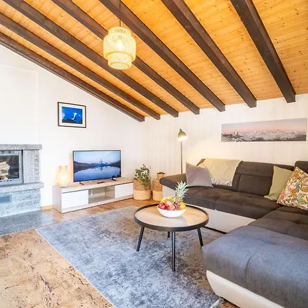 Castor Peak Apartmán *